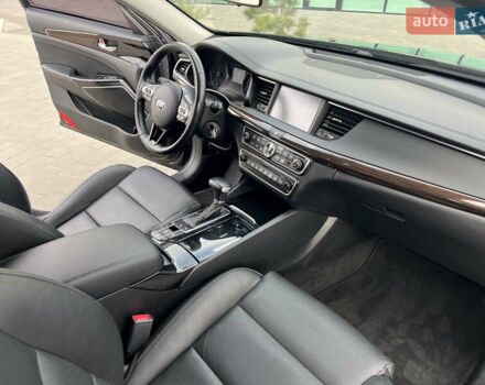 Черный Киа K7, объемом двигателя 3 л и пробегом 250 тыс. км за 17000 $, фото 10 на Automoto.ua