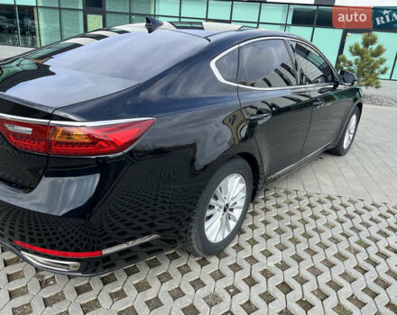 Черный Киа K7, объемом двигателя 3 л и пробегом 250 тыс. км за 17000 $, фото 1 на Automoto.ua