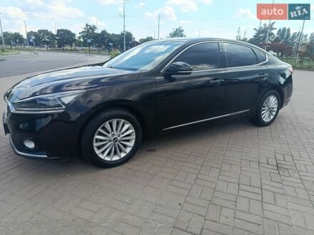 Чорний Кіа K7, об'ємом двигуна 2.2 л та пробігом 215 тис. км за 17200 $, фото 1 на Automoto.ua