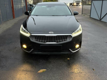Черный Киа K7, объемом двигателя 3 л и пробегом 380 тыс. км за 8200 $, фото 1 на Automoto.ua