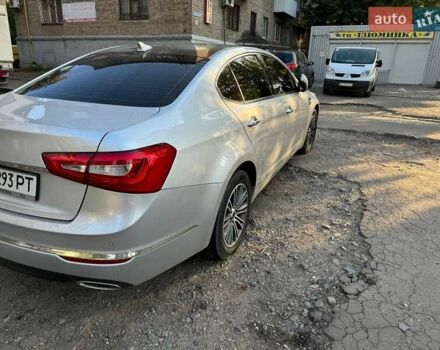 Серый Киа K7, объемом двигателя 3 л и пробегом 300 тыс. км за 11000 $, фото 7 на Automoto.ua