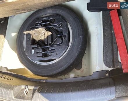 Серый Киа K7, объемом двигателя 3 л и пробегом 299 тыс. км за 13500 $, фото 19 на Automoto.ua