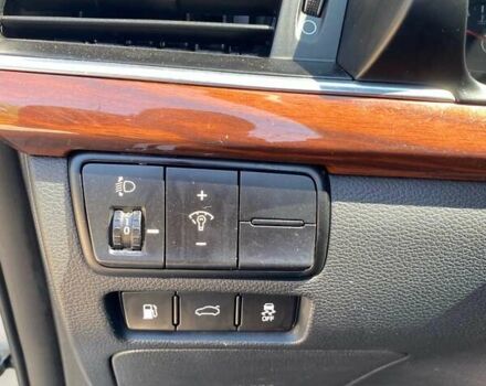 Серый Киа K7, объемом двигателя 3 л и пробегом 299 тыс. км за 13500 $, фото 12 на Automoto.ua