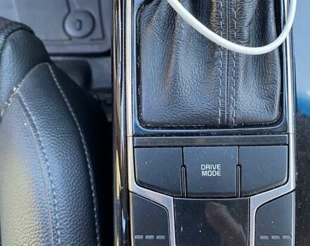 Серый Киа K7, объемом двигателя 3 л и пробегом 299 тыс. км за 13500 $, фото 9 на Automoto.ua