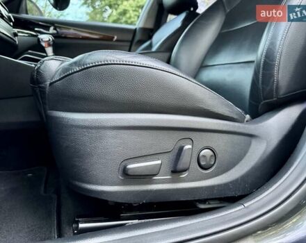 Серый Киа K7, объемом двигателя 3 л и пробегом 210 тыс. км за 13900 $, фото 30 на Automoto.ua