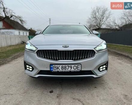 Сірий Кіа K7, об'ємом двигуна 3 л та пробігом 157 тис. км за 22200 $, фото 1 на Automoto.ua