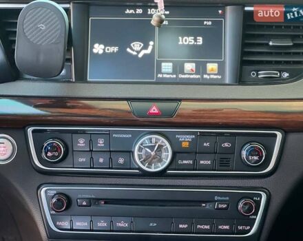 Серый Киа K7, объемом двигателя 2.2 л и пробегом 100 тыс. км за 18400 $, фото 23 на Automoto.ua