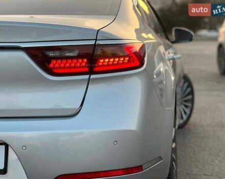 Серый Киа K7, объемом двигателя 2.2 л и пробегом 103 тыс. км за 17999 $, фото 12 на Automoto.ua
