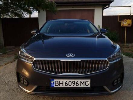 Серый Киа K7, объемом двигателя 3 л и пробегом 270 тыс. км за 14999 $, фото 1 на Automoto.ua