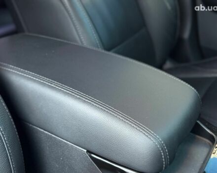 Синій Кіа K7, об'ємом двигуна 3 л та пробігом 195 тис. км за 18490 $, фото 21 на Automoto.ua