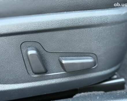 Синій Кіа K7, об'ємом двигуна 3 л та пробігом 195 тис. км за 18490 $, фото 19 на Automoto.ua