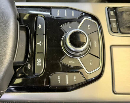 Белый Киа K900, объемом двигателя 5 л и пробегом 125 тыс. км за 23000 $, фото 65 на Automoto.ua