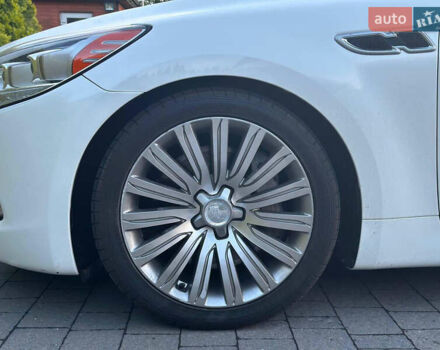 Білий Кіа K900, об'ємом двигуна 5.04 л та пробігом 130 тис. км за 19500 $, фото 9 на Automoto.ua