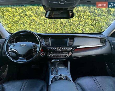 Білий Кіа K900, об'ємом двигуна 5.04 л та пробігом 130 тис. км за 19500 $, фото 14 на Automoto.ua
