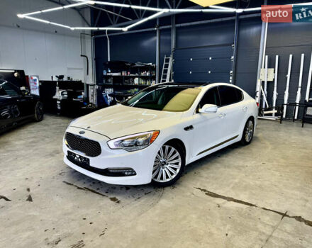 Белый Киа K900, объемом двигателя 5 л и пробегом 125 тыс. км за 23000 $, фото 2 на Automoto.ua