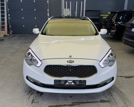 Белый Киа K900, объемом двигателя 5 л и пробегом 125 тыс. км за 23000 $, фото 8 на Automoto.ua