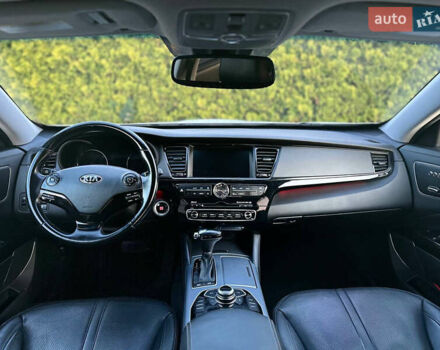 Білий Кіа K900, об'ємом двигуна 5.04 л та пробігом 128 тис. км за 19999 $, фото 21 на Automoto.ua