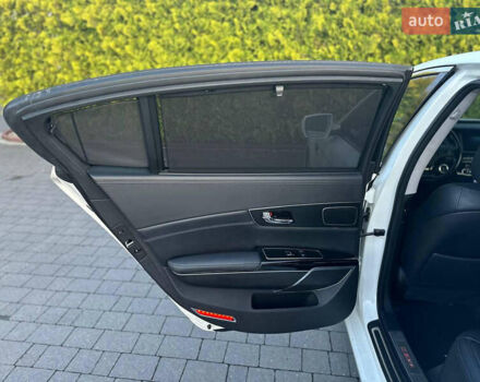 Білий Кіа K900, об'ємом двигуна 5.04 л та пробігом 130 тис. км за 19500 $, фото 26 на Automoto.ua