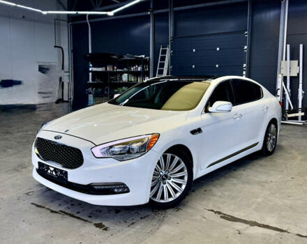 Белый Киа K900, объемом двигателя 5 л и пробегом 125 тыс. км за 23000 $, фото 1 на Automoto.ua