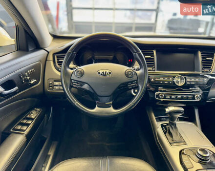 Белый Киа K900, объемом двигателя 5 л и пробегом 125 тыс. км за 23000 $, фото 54 на Automoto.ua
