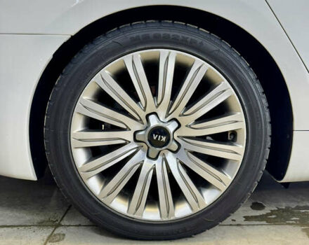 Белый Киа K900, объемом двигателя 5 л и пробегом 125 тыс. км за 23000 $, фото 37 на Automoto.ua