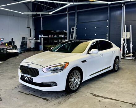 Белый Киа K900, объемом двигателя 5 л и пробегом 125 тыс. км за 23000 $, фото 18 на Automoto.ua