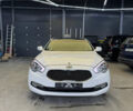 Белый Киа K900, объемом двигателя 5 л и пробегом 125 тыс. км за 23000 $, фото 9 на Automoto.ua
