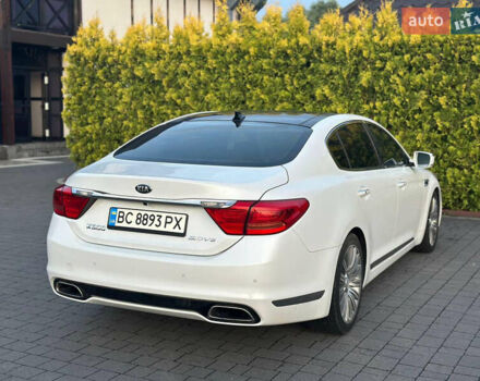 Білий Кіа K900, об'ємом двигуна 5.04 л та пробігом 130 тис. км за 19500 $, фото 4 на Automoto.ua