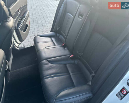 Білий Кіа K900, об'ємом двигуна 5.04 л та пробігом 128 тис. км за 19999 $, фото 26 на Automoto.ua