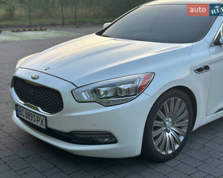 Білий Кіа K900, об'ємом двигуна 5.04 л та пробігом 128 тис. км за 19999 $, фото 10 на Automoto.ua