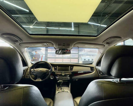 Белый Киа K900, объемом двигателя 5 л и пробегом 125 тыс. км за 23000 $, фото 59 на Automoto.ua