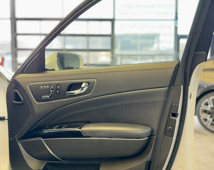 Белый Киа K900, объемом двигателя 5 л и пробегом 125 тыс. км за 23000 $, фото 62 на Automoto.ua