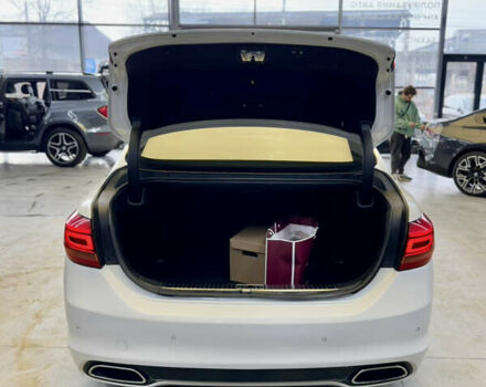 Белый Киа K900, объемом двигателя 5 л и пробегом 125 тыс. км за 23000 $, фото 40 на Automoto.ua