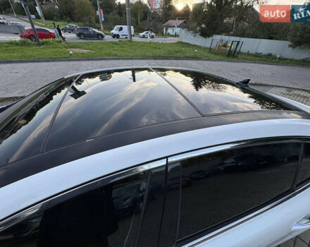 Киа K900 2015 в Львове на Automoto.ua Белый Киа K900, объемом двигателя 5.04 л и пробегом 125 тыс. км за 19999 $, фото 9 на Automoto.ua