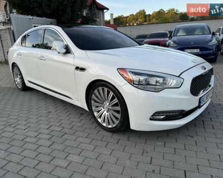 Белый Киа K900, объемом двигателя 5.04 л и пробегом 125 тыс. км за 19999 $, фото 1 на Automoto.ua