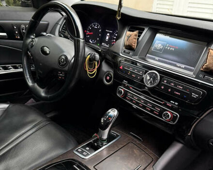 Киа K900 2012 в Харькове на Automoto.ua Черный Киа K900, объемом двигателя 3.3 л и пробегом 167 тыс. км за 19999 $, фото 19 на Automoto.ua