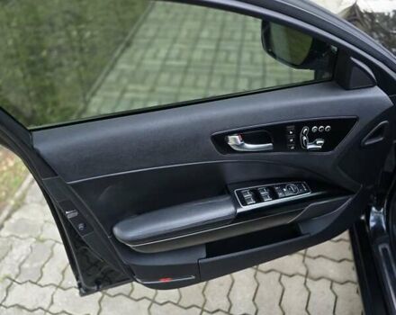 Черный Киа K900, объемом двигателя 3.34 л и пробегом 161 тыс. км за 14499 $, фото 13 на Automoto.ua