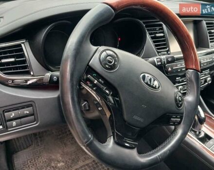 Сірий Кіа K900, об'ємом двигуна 5 л та пробігом 80 тис. км за 10000 $, фото 10 на Automoto.ua