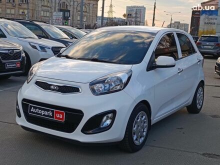 Кіа Morning 2013 у Харкові на Automoto.ua Білий Кіа Morning, об'ємом двигуна 1 л та пробігом 140 тис. км за 9490 $, фото 1 на Automoto.ua
