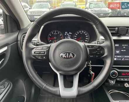 Киа Rio X 2021 в Киеве на Automoto.ua Белый Киа Rio X, объемом двигателя 1.59 л и пробегом 75 тыс. км за 16990 $, фото 14 на Automoto.ua