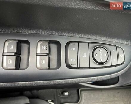 Киа Rio X 2021 в Киеве на Automoto.ua Белый Киа Rio X, объемом двигателя 1.59 л и пробегом 75 тыс. км за 16990 $, фото 15 на Automoto.ua