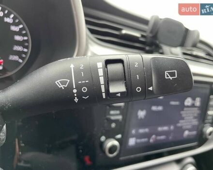 Киа Rio X 2021 в Киеве на Automoto.ua Белый Киа Rio X, объемом двигателя 1.59 л и пробегом 75 тыс. км за 16990 $, фото 19 на Automoto.ua