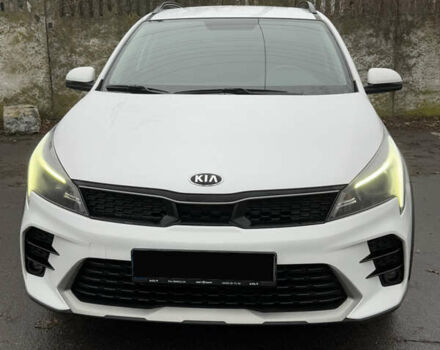 Белый Киа Rio X, объемом двигателя 1.59 л и пробегом 96 тыс. км за 17000 $, фото 1 на Automoto.ua