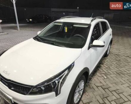 Білий Кіа Rio X, об'ємом двигуна 1.59 л та пробігом 11 тис. км за 18700 $, фото 6 на Automoto.ua