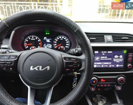 Білий Кіа Rio X, об'ємом двигуна 1.59 л та пробігом 11 тис. км за 18700 $, фото 7 на Automoto.ua