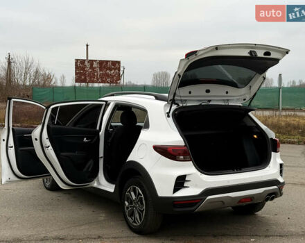 Белый Киа Rio X, объемом двигателя 1.6 л и пробегом 30 тыс. км за 15600 $, фото 28 на Automoto.ua