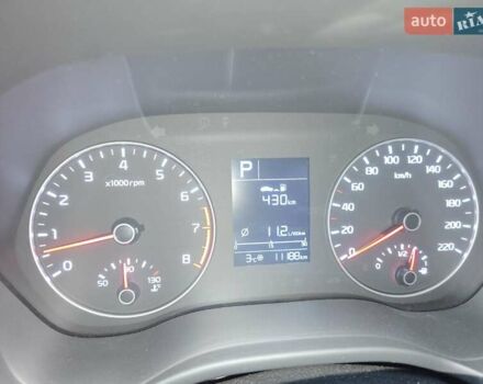 Білий Кіа Rio X, об'ємом двигуна 1.59 л та пробігом 11 тис. км за 18700 $, фото 5 на Automoto.ua