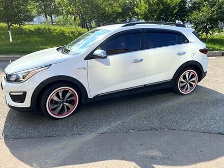 Белый Киа Rio X, объемом двигателя 1.6 л и пробегом 35 тыс. км за 19000 $, фото 1 на Automoto.ua