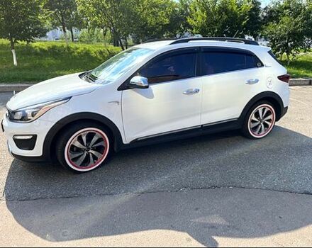 Білий Кіа Rio X, об'ємом двигуна 1.6 л та пробігом 35 тис. км за 19000 $, фото 1 на Automoto.ua