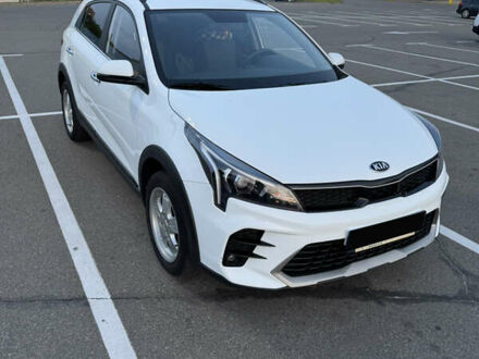 Киа Rio X 2021 в Киеве на Automoto.ua Белый Киа Rio X, объемом двигателя 1.59 л и пробегом 68 тыс. км за 17000 $, фото 1 на Automoto.ua